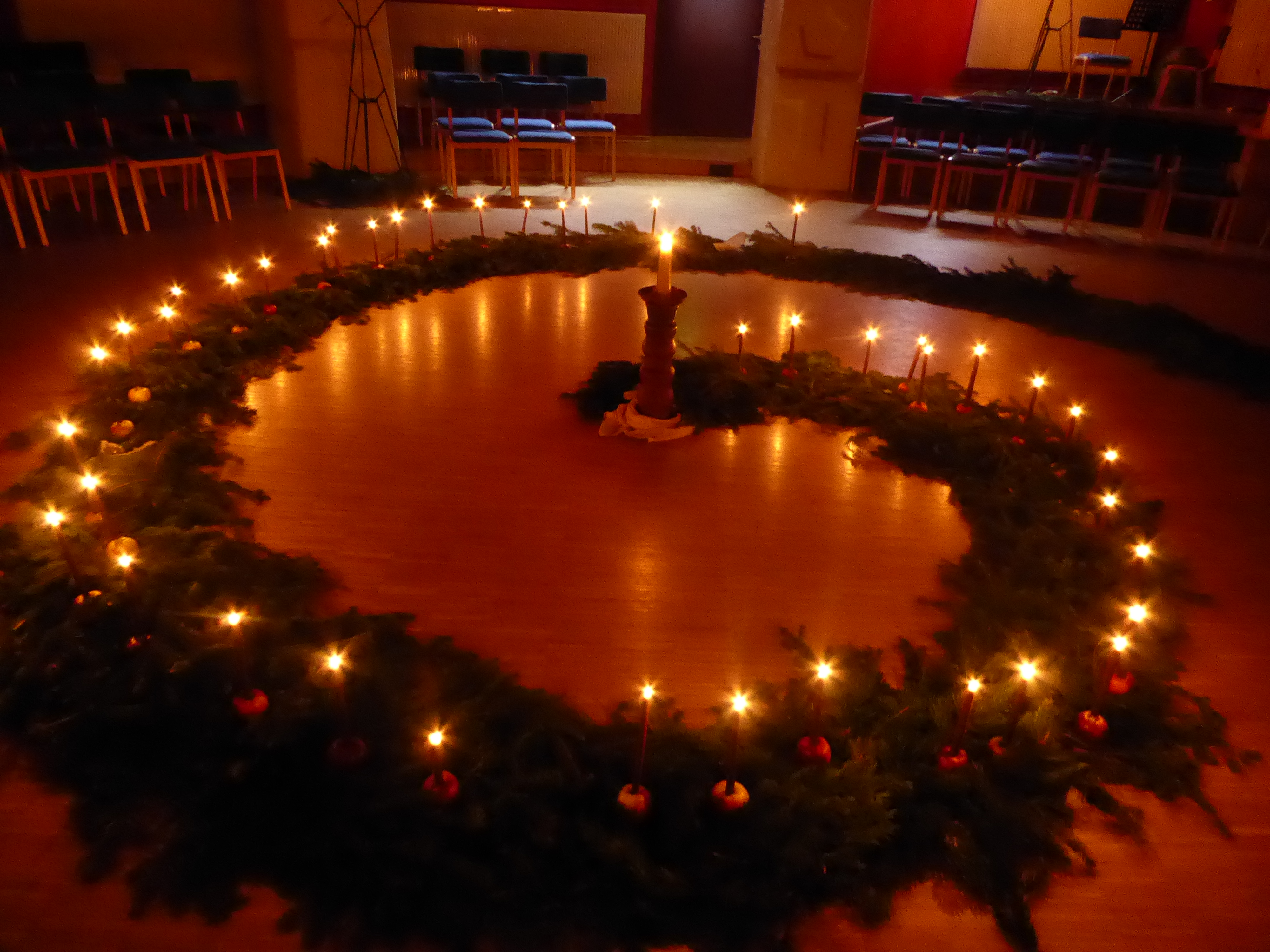 Wir wünschen eine schöne Adventzeit - unser stimmungsvolles Adventgärtlein Image